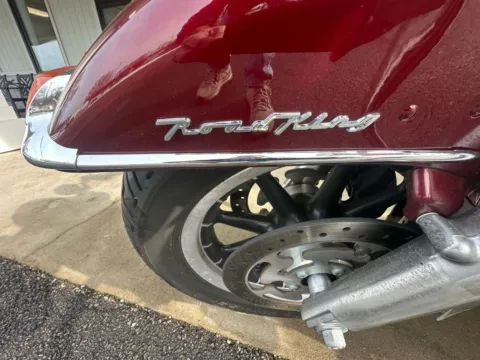 More photos of 2008 HARLEY DAVIDSON ROAD KING at Good Wheels, OH