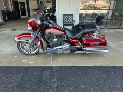 Photos of 2009 HARLEY DAVIDSON FLHTC for sale in Liverpool, OH at Good Wheels