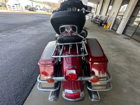 More photos of 2009 HARLEY DAVIDSON FLHTC at Good Wheels, OH