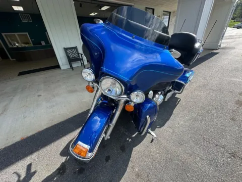 Photos of 2009 HARLEY DAVIDSON FLHTC for sale in Liverpool, OH at Good Wheels
