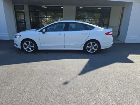 Photos of 2016 Ford Fusion S Sedan 4D for sale in Liverpool, OH at Good Wheels
