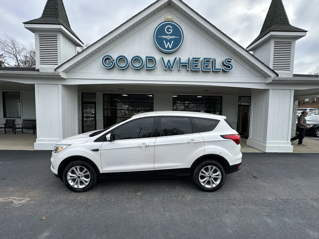2019 Ford Escape SE for sale in Liverpool, OH