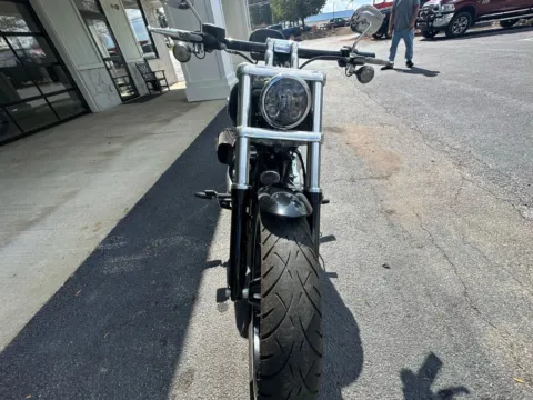 More photos of 2016 HARLEY DAVIDSON FXSB at Good Wheels, OH