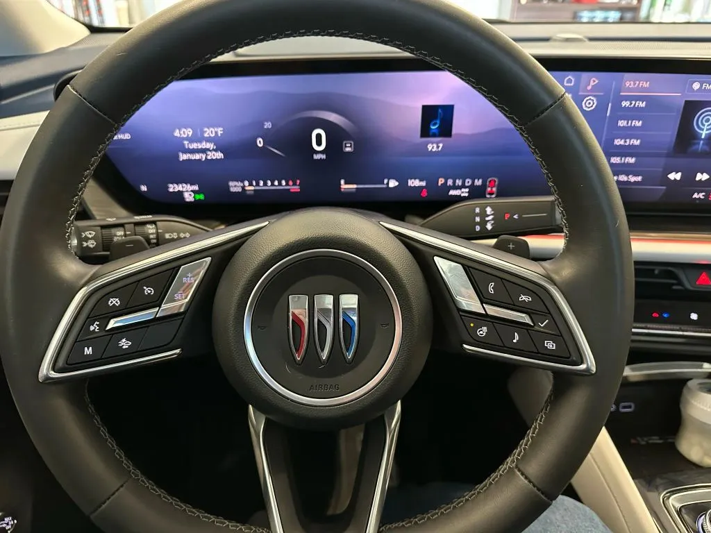 Buick Envision photo 16