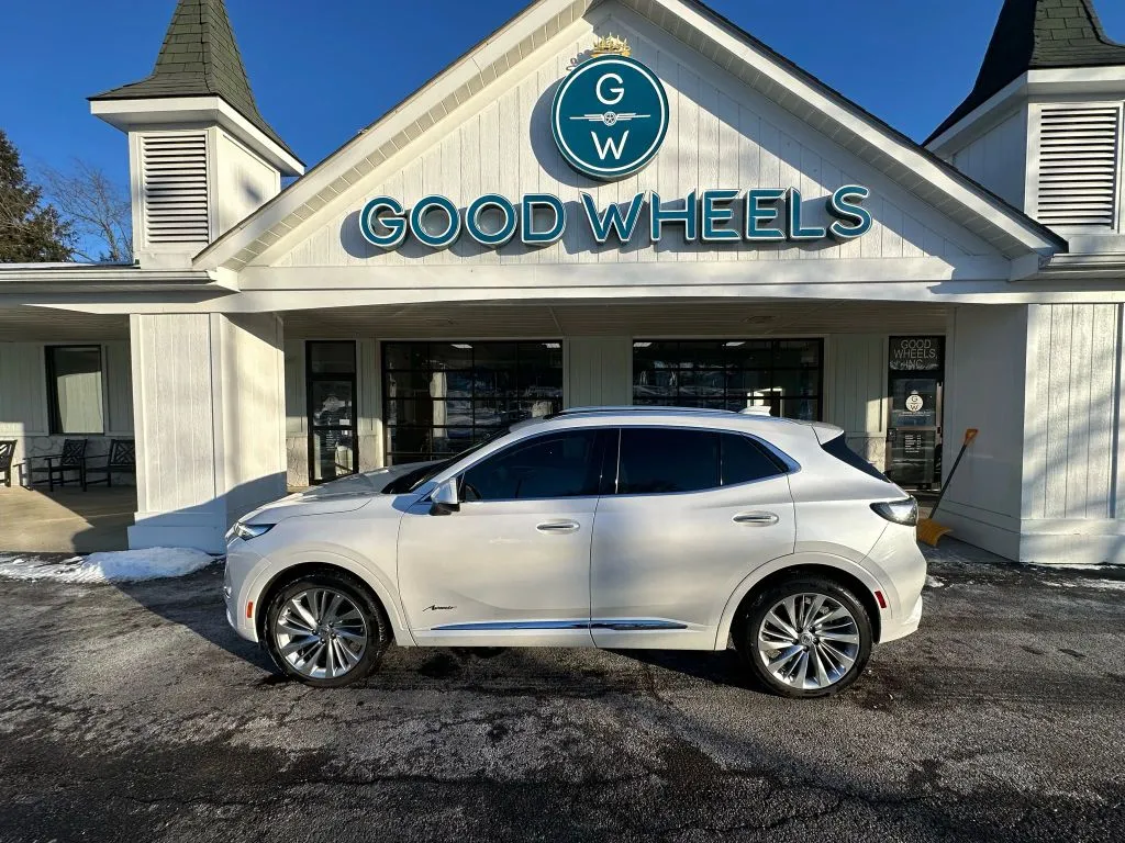 White 2024 Buick Envision Avenir Sport Utility 4D for sale in Liverpool, OH