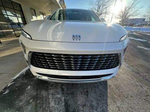 More photos of 2024 Buick Envision Avenir Sport Utility 4D at Good Wheels, OH