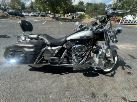 More photos of 2003 HARLEY DAVIDSON FLHRCI at Good Wheels, OH