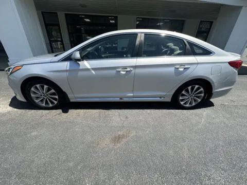 Photos of 2016 Hyundai Sonata for sale in Liverpool, OH at Good Wheels