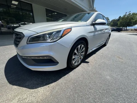 Another view of 2016 Hyundai Sonata for sale in Liverpool, OH at Good Wheels