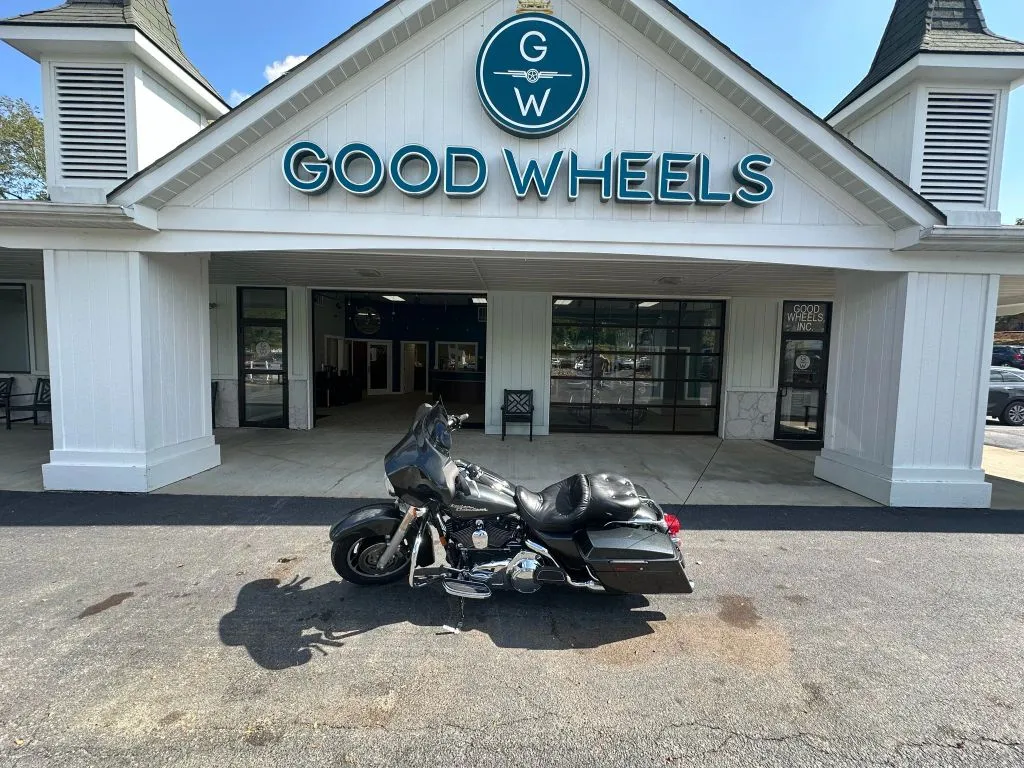 Gray 2007 HARLEY DAVIDSON FLHX for sale in Liverpool, OH