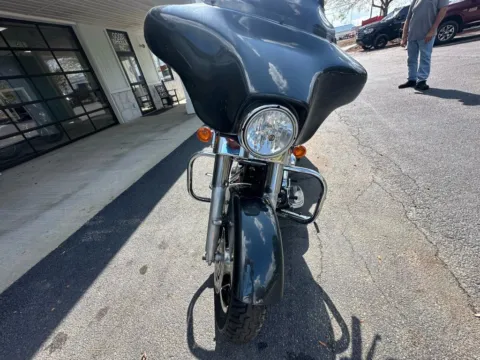More photos of 2007 HARLEY DAVIDSON FLHX at Good Wheels, OH