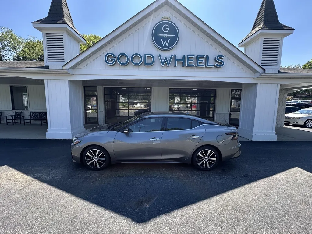 Gray 2019 Nissan Maxima 3.5 SV for sale in Liverpool, OH