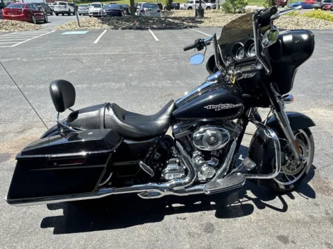 Another view of 2013 Harley-Davidson FLHX STREET GLIDE for sale in Liverpool, OH at Good Wheels