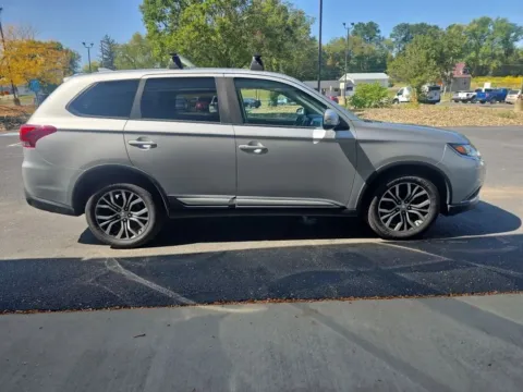 More photos of 2018 Mitsubishi Outlander LE Sport Utility 4D at Good Wheels, OH