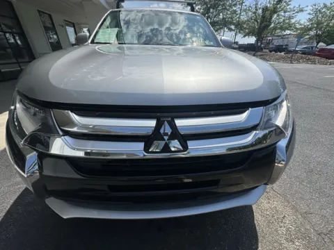 Another view of 2018 Mitsubishi Outlander SE for sale in Liverpool, OH at Good Wheels