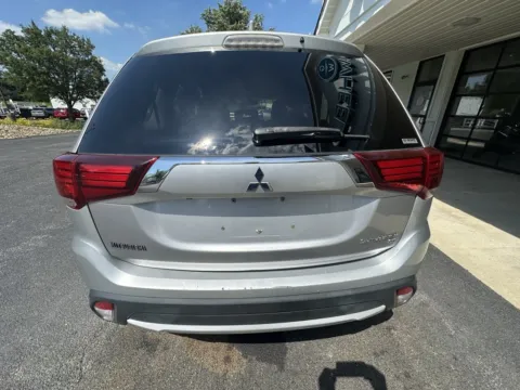 More photos of 2018 Mitsubishi Outlander SE at Good Wheels, OH