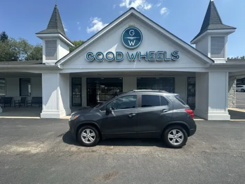 Gray 2017 Chevrolet Trax LT for sale in Liverpool, OH