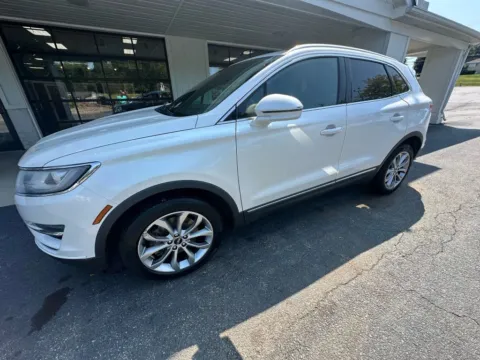 Photos of 2017 Lincoln MKC Select Sport Utility 4D for sale in Liverpool, OH at Good Wheels