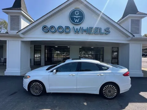 White 2017 Ford Fusion Titanium for sale in Liverpool, OH