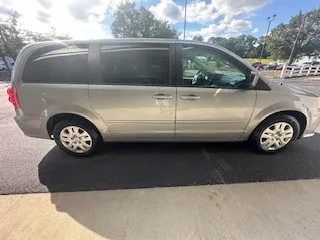 Another view of 2015 Dodge Grand Caravan SE for sale in Liverpool, OH at Good Wheels
