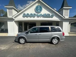 Silver 2015 Dodge Grand Caravan SE for sale in Liverpool, OH