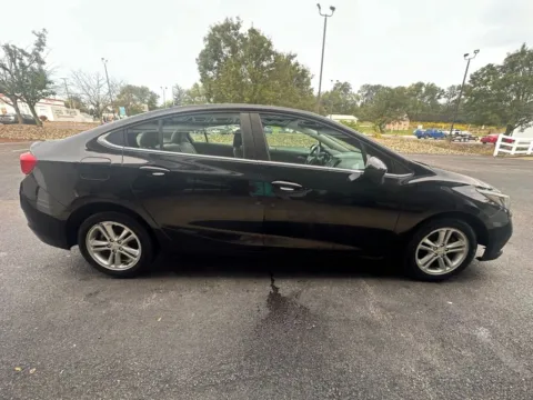 More photos of 2017 Chevrolet Cruze LT Sedan 4D at Good Wheels, OH