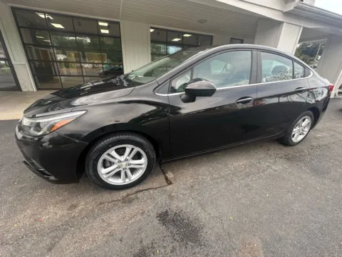 Photos of 2017 Chevrolet Cruze LT Sedan 4D for sale in Liverpool, OH at Good Wheels