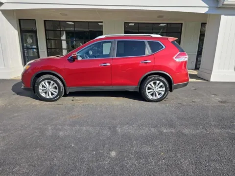 Photos of 2015 Nissan Rogue SV Sport Utility 4D for sale in Liverpool, OH at Good Wheels