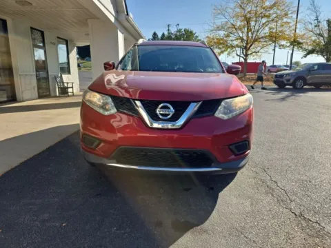 More photos of 2015 Nissan Rogue SV Sport Utility 4D at Good Wheels, OH