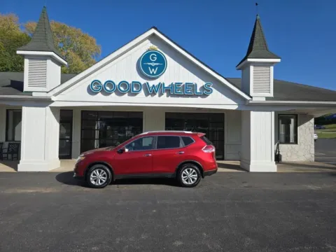 Red 2015 Nissan Rogue SV Sport Utility 4D for sale in Liverpool, OH