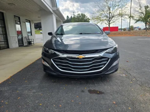 More photos of 2021 Chevrolet Malibu LT Sedan 4D at Good Wheels, OH
