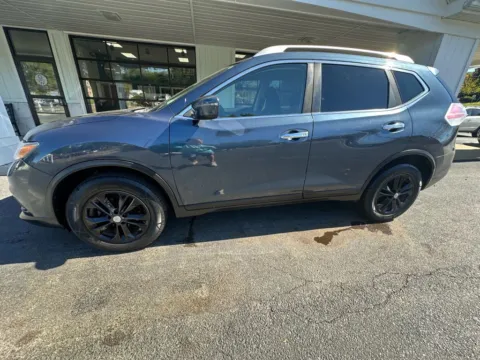 Photos of 2016 Nissan Rogue SV Sport Utility 4D for sale in Liverpool, OH at Good Wheels