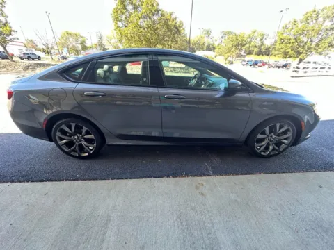 More photos of 2015 Chrysler 200 S Sedan 4D at Good Wheels, OH