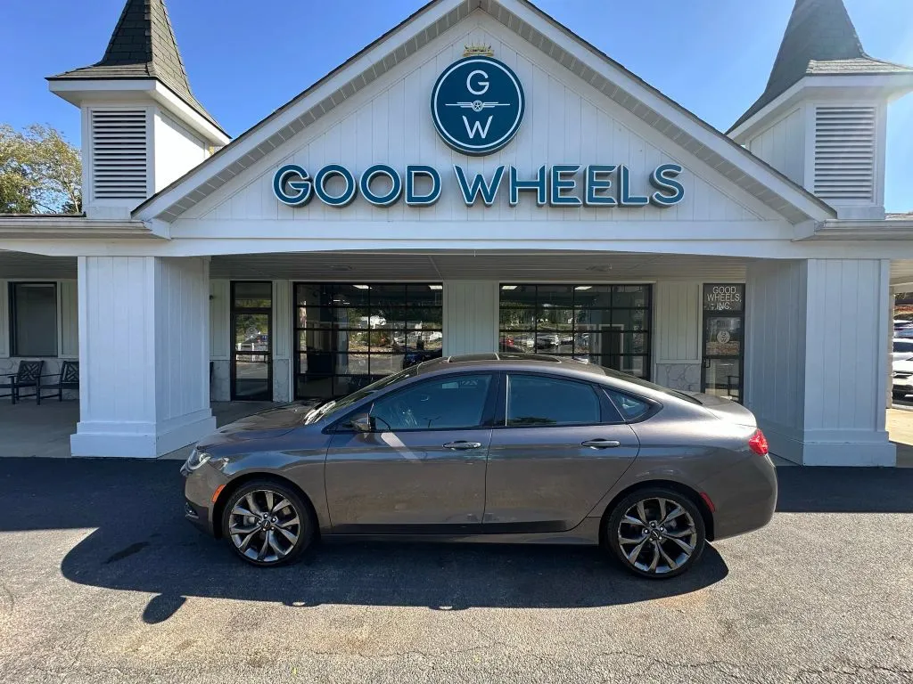 2015 Chrysler 200 S