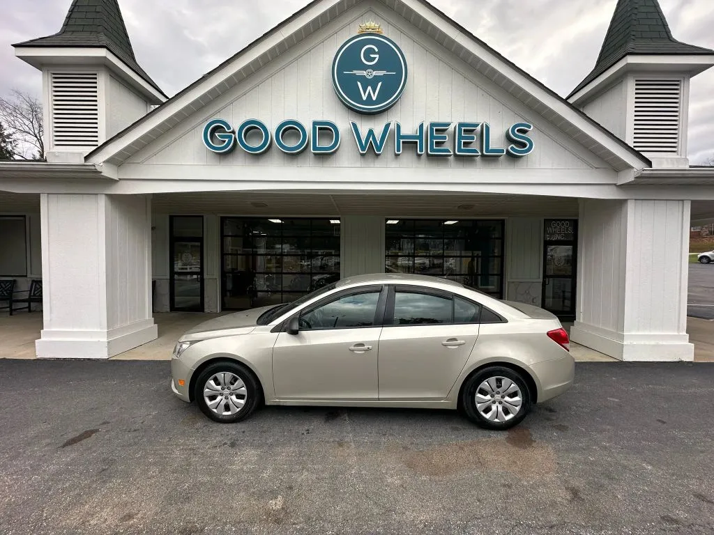 Gray 2014 Chevrolet Cruze LS Sedan 4D for sale in Liverpool, OH