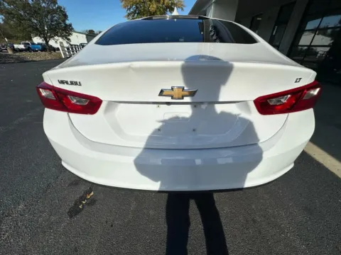 More photos of 2018 Chevrolet Malibu LT Sedan 4D at Good Wheels, OH