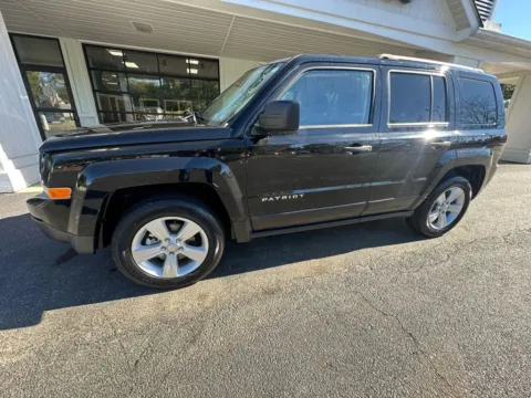 Photos of 2015 Jeep Patriot Sport SUV 4D for sale in Liverpool, OH at Good Wheels