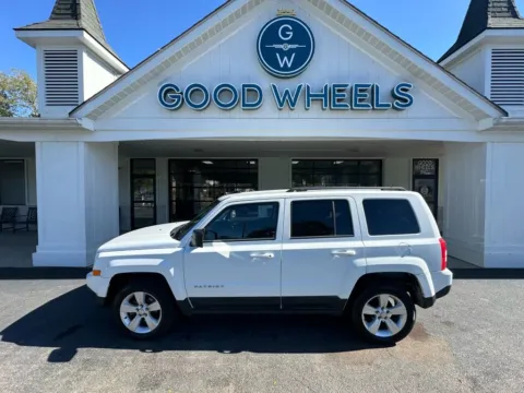 White 2014 Jeep Patriot Latitude Sport Utility 4D for sale in Liverpool, OH