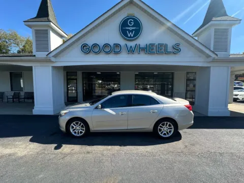 Gold 2013 Chevrolet Malibu LT Sedan 4D for sale in Liverpool, OH