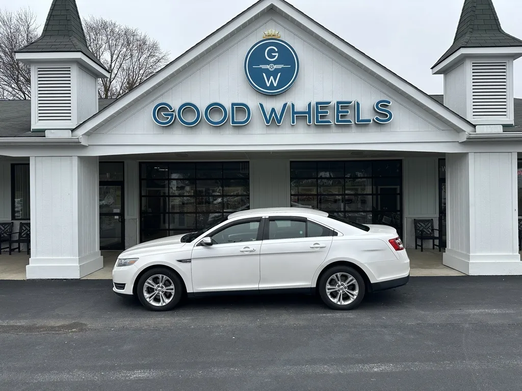 2013 Ford Taurus SEL for sale in Liverpool, OH
