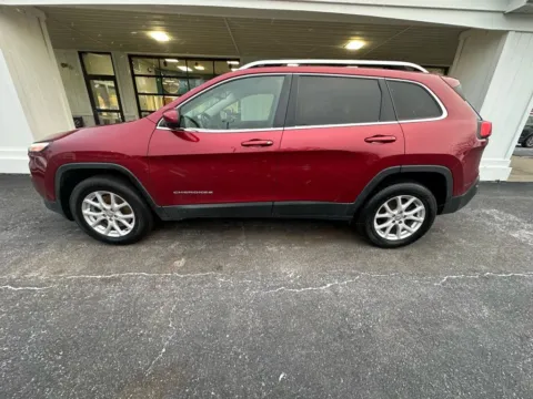 Photos of 2015 Jeep Cherokee Latitude Sport Utility 4D for sale in Liverpool, OH at Good Wheels