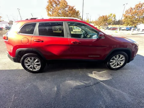 More photos of 2016 Jeep Cherokee Limited Sport Utility 4D at Good Wheels, OH
