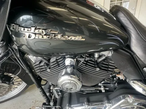 Photos of 2007 HARLEY DAVIDSON FLHX STREET GLIDE for sale in Liverpool, OH at Good Wheels