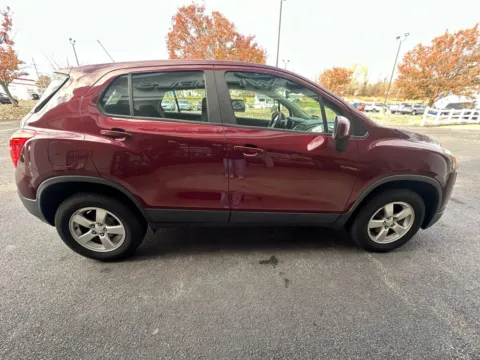 More photos of 2016 Chevrolet Trax LS Sport Utility 4D at Good Wheels, OH