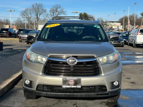 Another view of 2015 Toyota Highlander XLE V6 for sale in Meriden, CT at Smart Buy Auto Sales