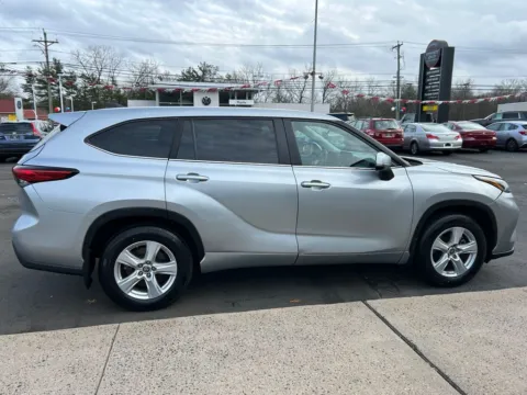 More photos of 2023 Toyota Highlander LE at Smart Buy Auto Sales, CT