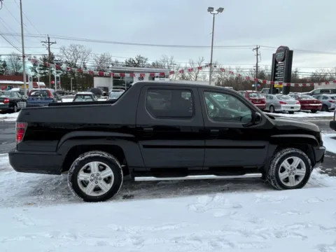 More photos of 2013 Honda Ridgeline RTL at Smart Buy Auto Sales, CT