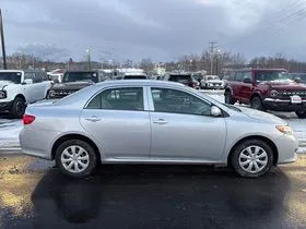 Silver 2009 Toyota Corolla LE for sale in Meriden, CT