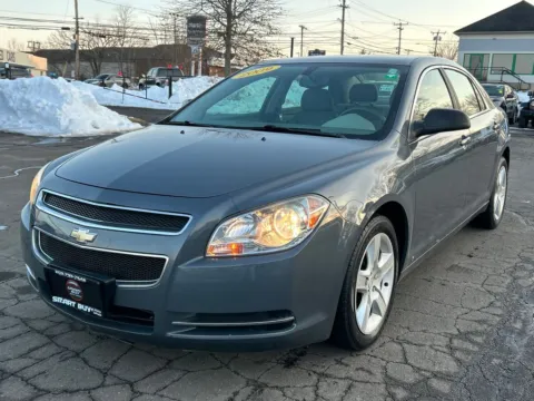 Gray 2009 Chevrolet Malibu LS for sale in Meriden, CT