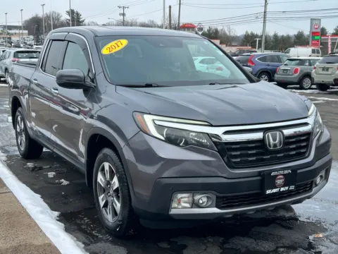 More photos of 2017 Honda Ridgeline RTL-E at Smart Buy Auto Sales, CT